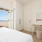 Twin Suns Luxury *