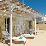 Twin Suns Luxury Villa *
