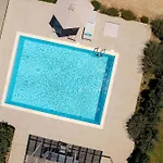 Twin Suns Luxury Villa *