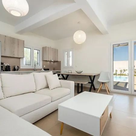 Twin Suns Luxury Вилла *