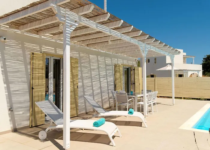 Twin Suns Luxury Вилла *