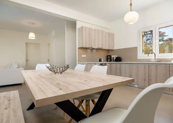 Twin Suns Luxury Вилла *