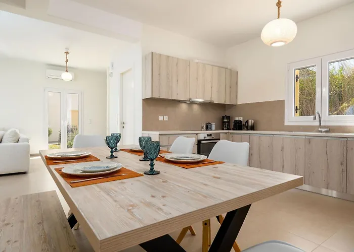 Вилла Twin Suns Luxury *