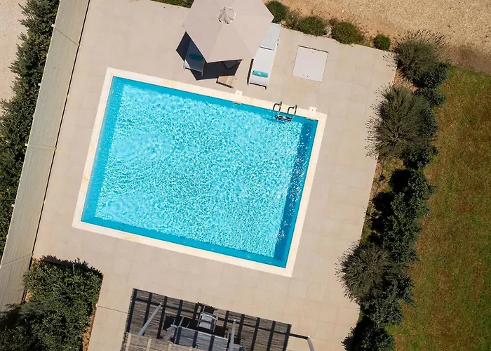 Twin Suns Luxury Вилла *