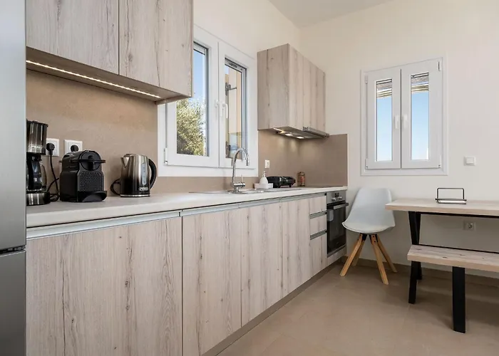 Twin Suns Luxury Дриос