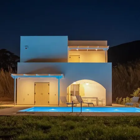 Twin Suns Villa *