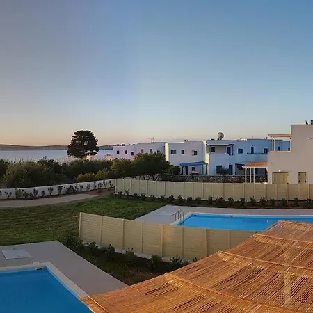 Twin Suns Villa *
