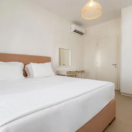 Twin Suns Luxury Villa *