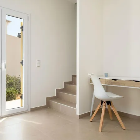 Twin Suns Luxury Willa Drios