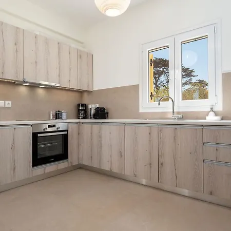 Twin Suns Luxury Willa Drios