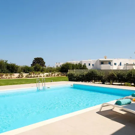 Twin Suns Luxury Willa